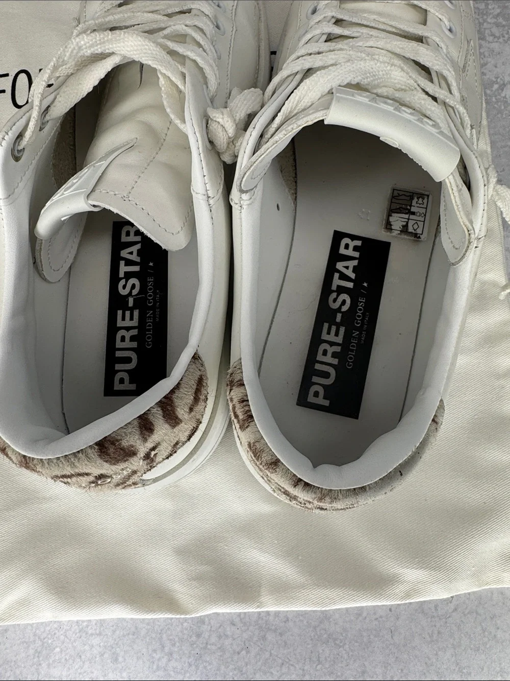 Golden Goose White Leather Low-Top Sneakers with Subtle Distress